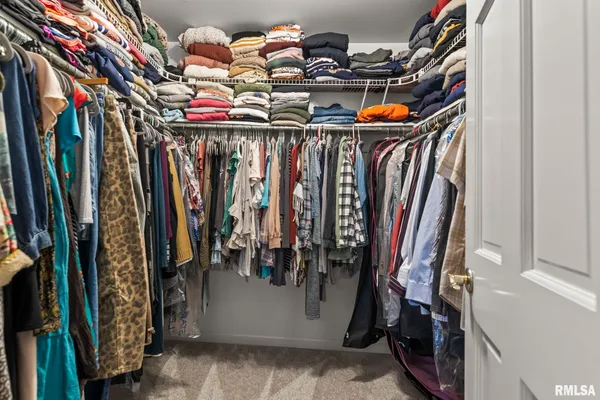 $650,000 | 1615 New Salem Church Road, New Berlin, IL 62670