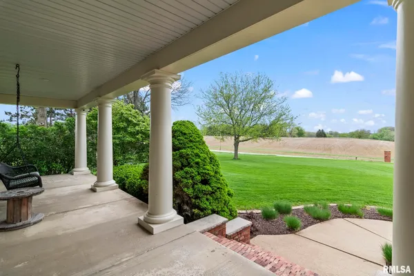 $650,000 | 1615 New Salem Church Road, New Berlin, IL 62670