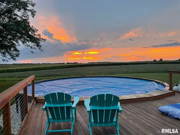 $650,000 | 1615 New Salem Church Road, New Berlin, IL 62670