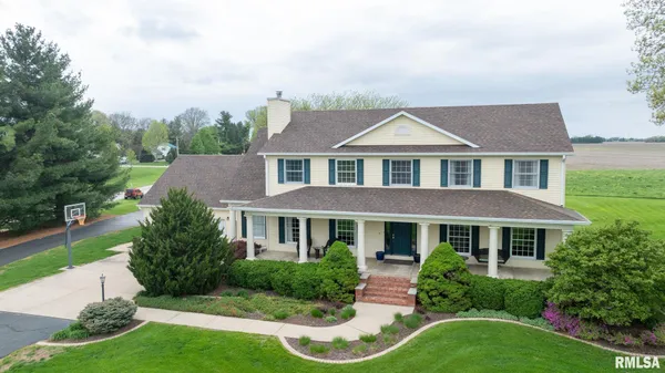 $650,000 | 1615 New Salem Church Road, New Berlin, IL 62670