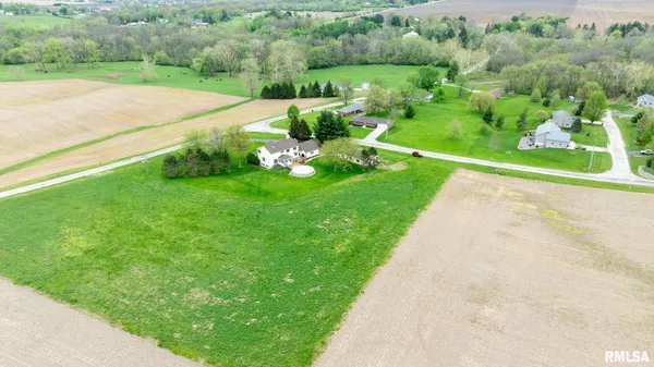 $650,000 | 1615 New Salem Church Road, New Berlin, IL 62670