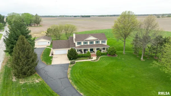 $650,000 | 1615 New Salem Church Road, New Berlin, IL 62670