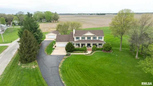 $650,000 | 1615 New Salem Church Road, New Berlin, IL 62670