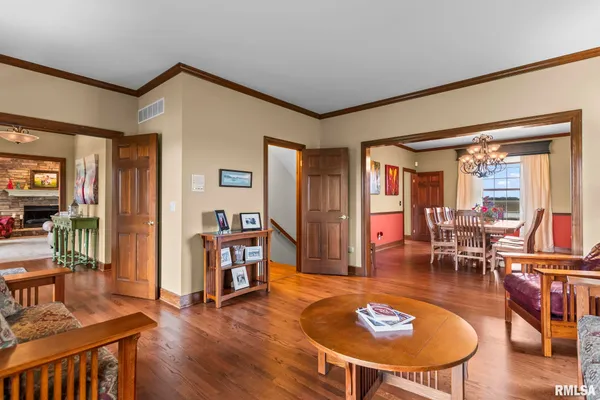 $650,000 | 1615 New Salem Church Road, New Berlin, IL 62670