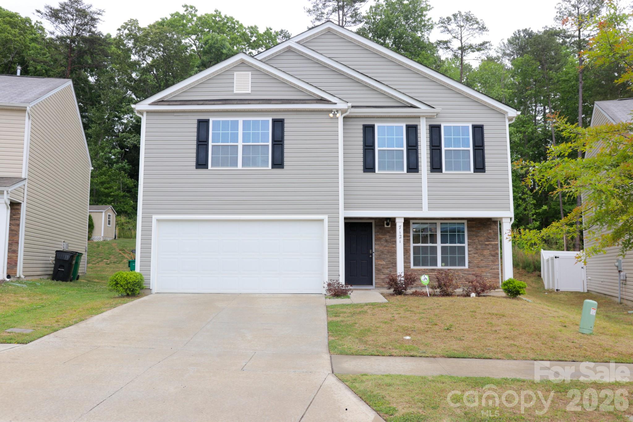 7121 Finnigan Road Charlotte, NC 28215 - Photo 2 of 25
