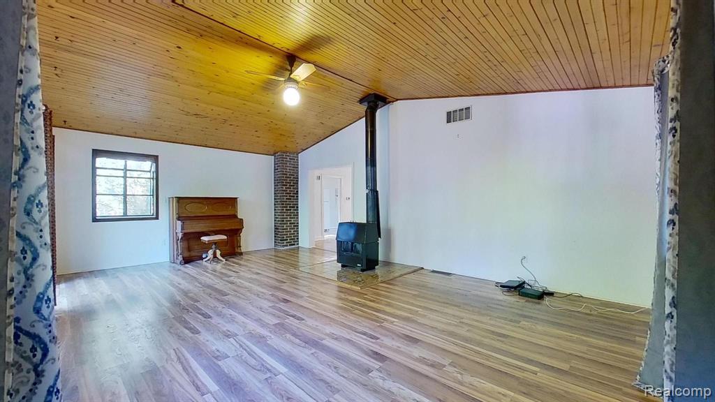 111 Maple Avenue Springport, MI 49284 - Photo 7 of 65