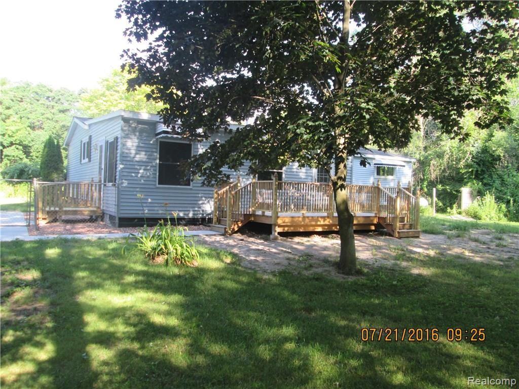 4076 Cribbins Road North Street, MI 48049 - Photo 5 of 43 IMG_7430.JPG