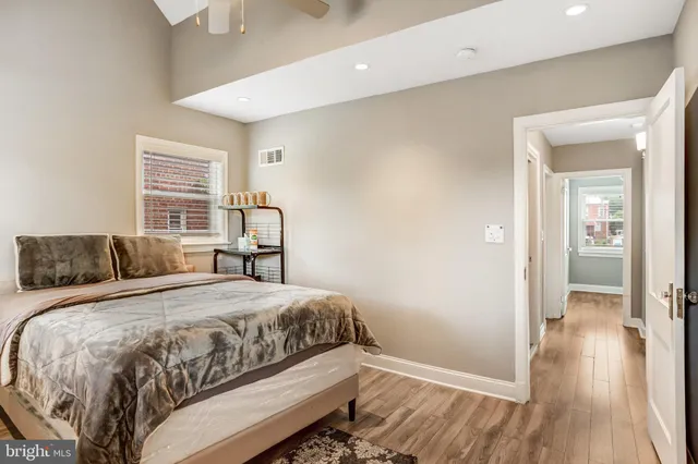 $3,850 | 4627 12th Street Northeast, Washington, DC 20017