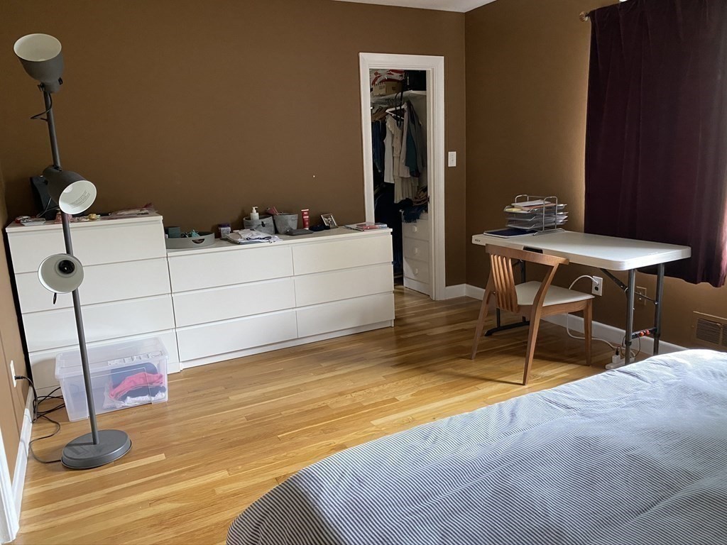 80 Woodcliff Road Brookline, MA 02467 - Photo 16 of 21