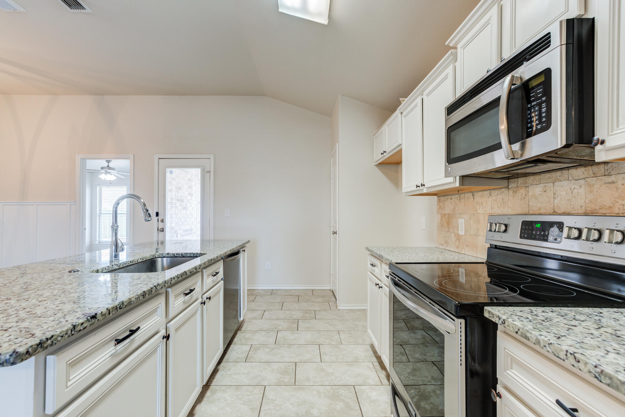 7012 34th Place Lubbock, TX 79407 - Photo 15 of 36 7012-34th-Pl_Lubbock-TX_14_Kitchen