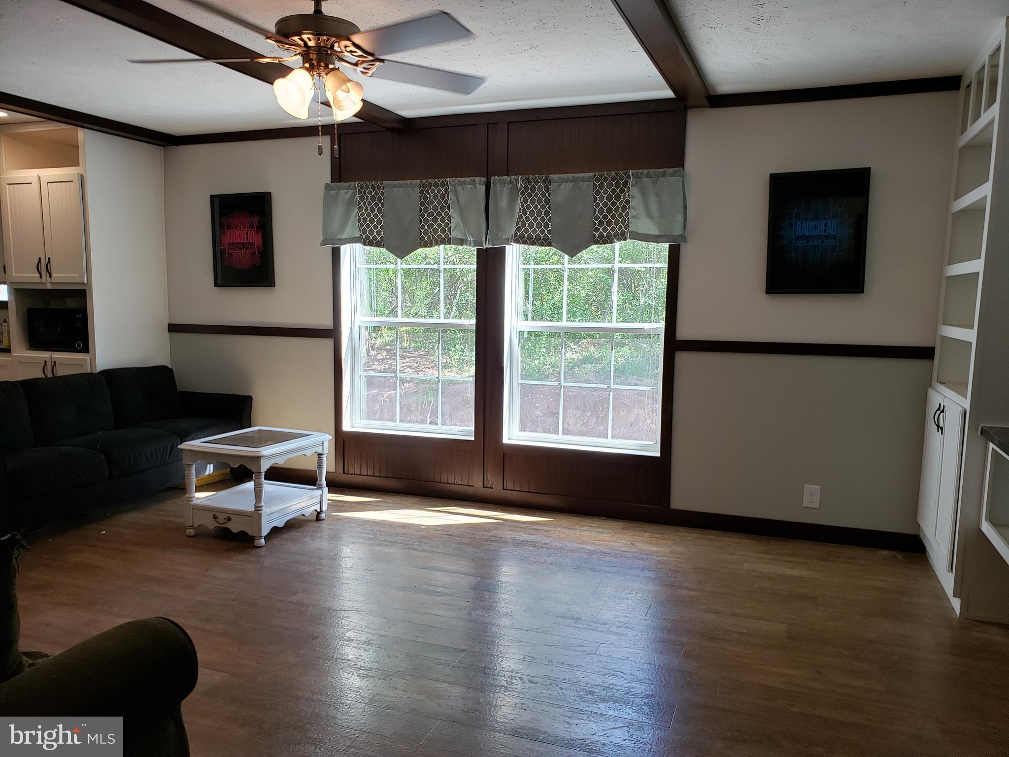 357 Packing House Road Berkeley Springs, WV 25411 - Photo 13 of 42 Family Room