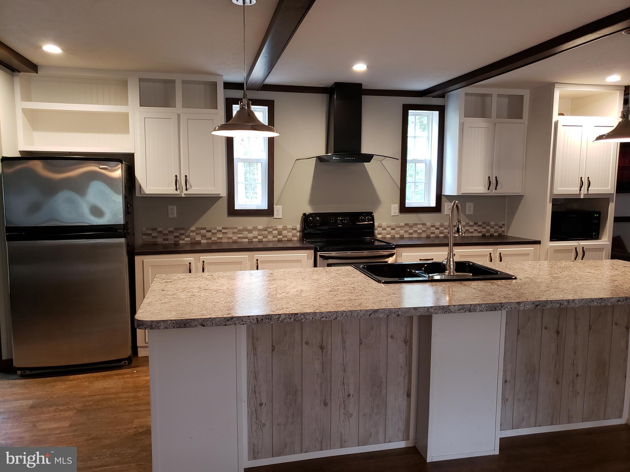 357 Packing House Road Berkeley Springs, WV 25411 - Photo 7 of 42 Huge Kitchen