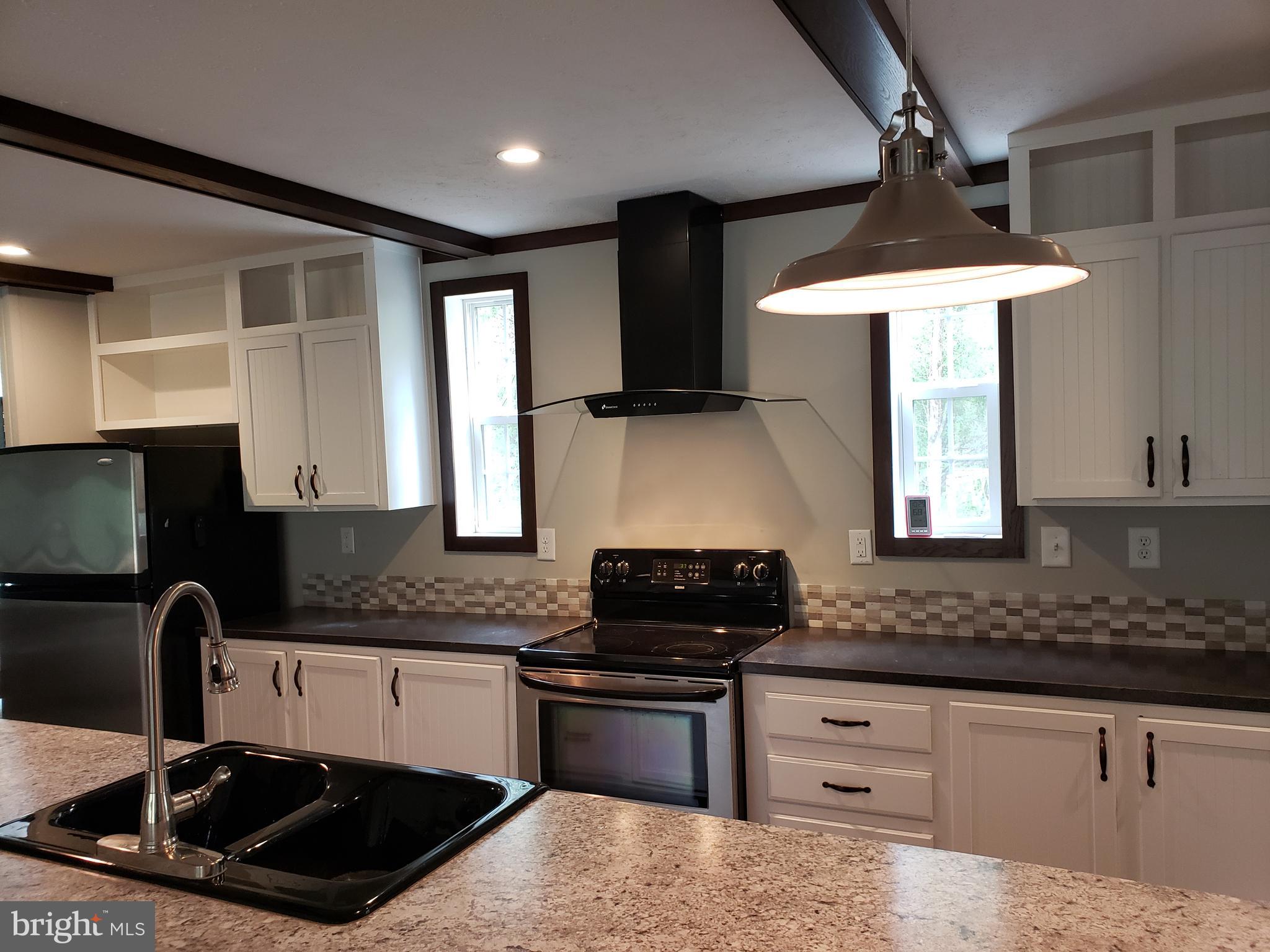 357 Packing House Road Berkeley Springs, WV 25411 - Photo 8 of 42 Gallery Image 8