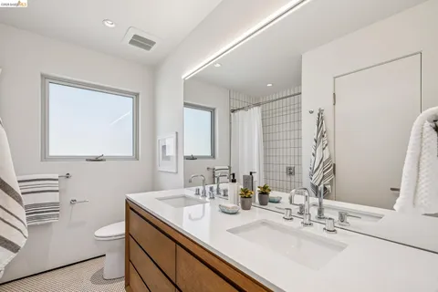 $4,125,000 | 14001 Skyline Boulevard, Oakland, CA 94619