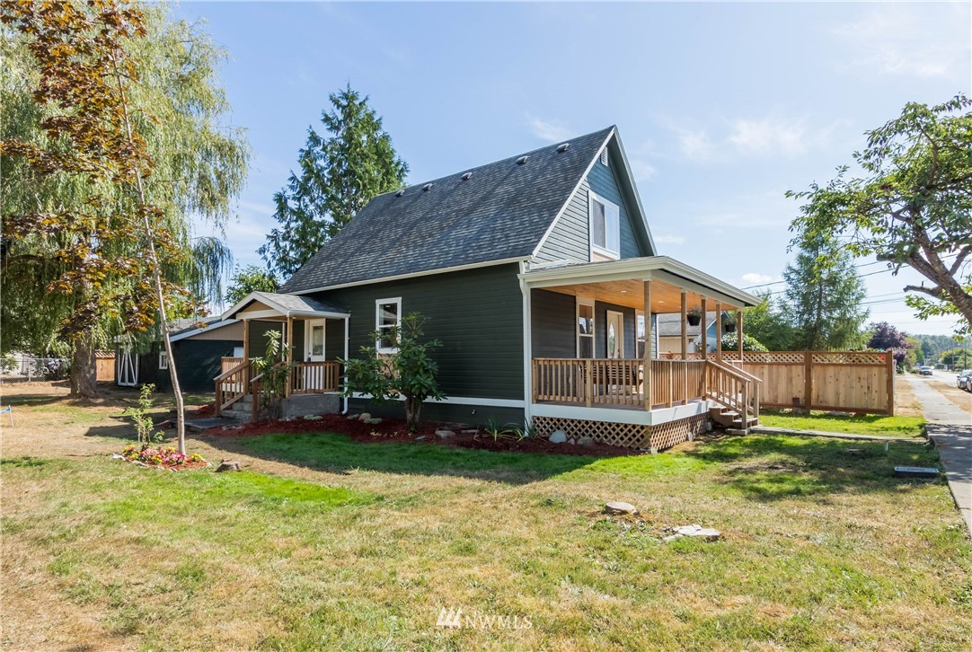608 3rd Street Sultan, WA 98294 - Photo 2 of 25