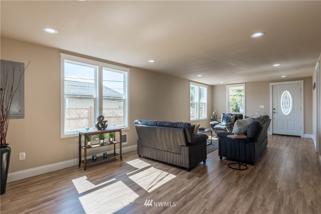 608 3rd Street Sultan, WA 98294 - Photo 6 of 25