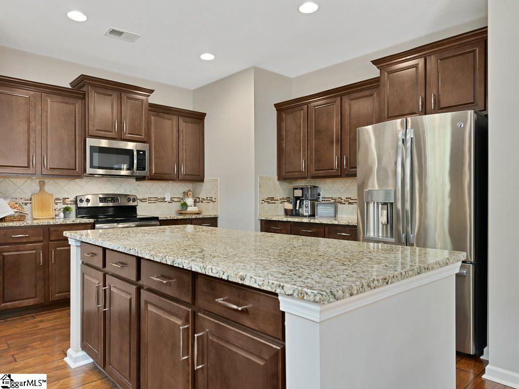 239 Castleton Circle Boiling Springs, SC 29316 - Photo 14 of 36
