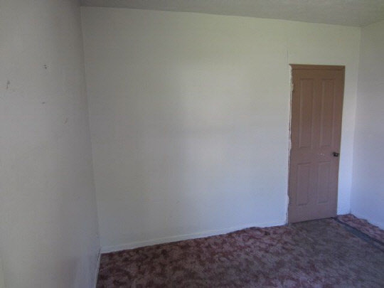 315 8th Street Rochelle, IL 61068 - Photo 6 of 11 a view of small space