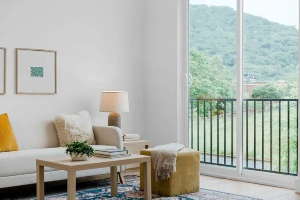 $435,000 | 3347 Aberdeen Row, Chattanooga, TN 37410