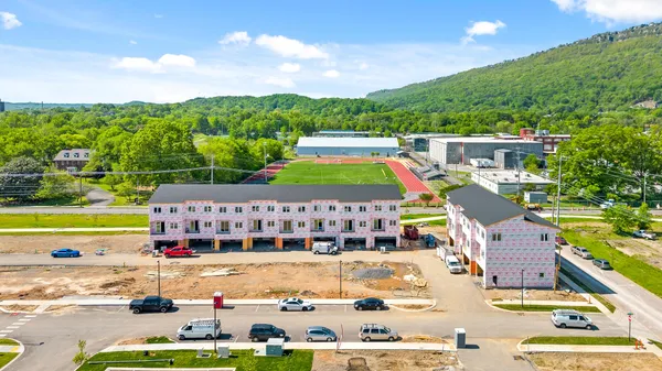 $435,000 | 3347 Aberdeen Row, Chattanooga, TN 37410