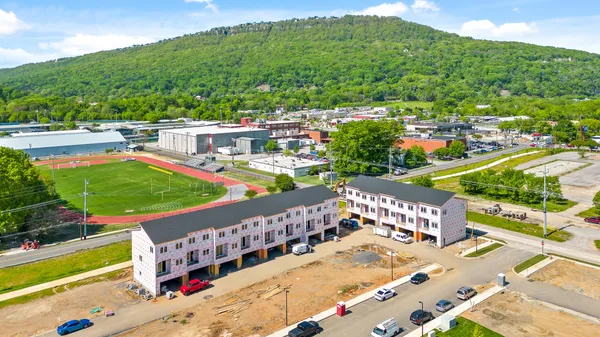 $435,000 | 3347 Aberdeen Row, Chattanooga, TN 37410