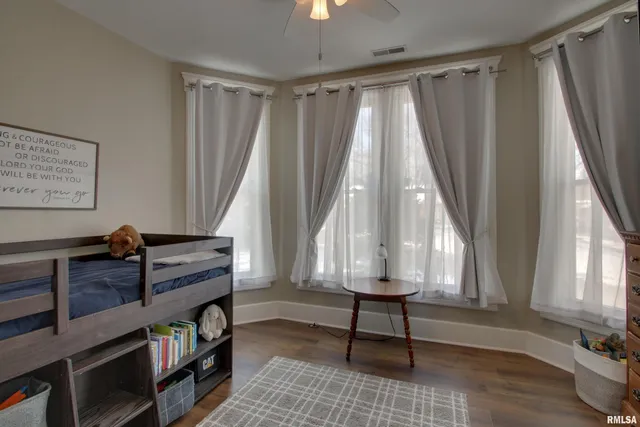 $329,900 | 2700 Maine Street, Quincy, IL 62301