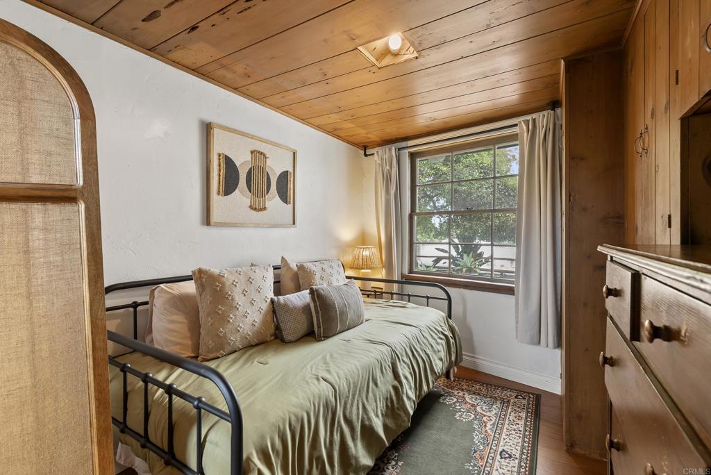 1475 Eolus Avenue Encinitas, CA 92024 - Photo 9 of 22