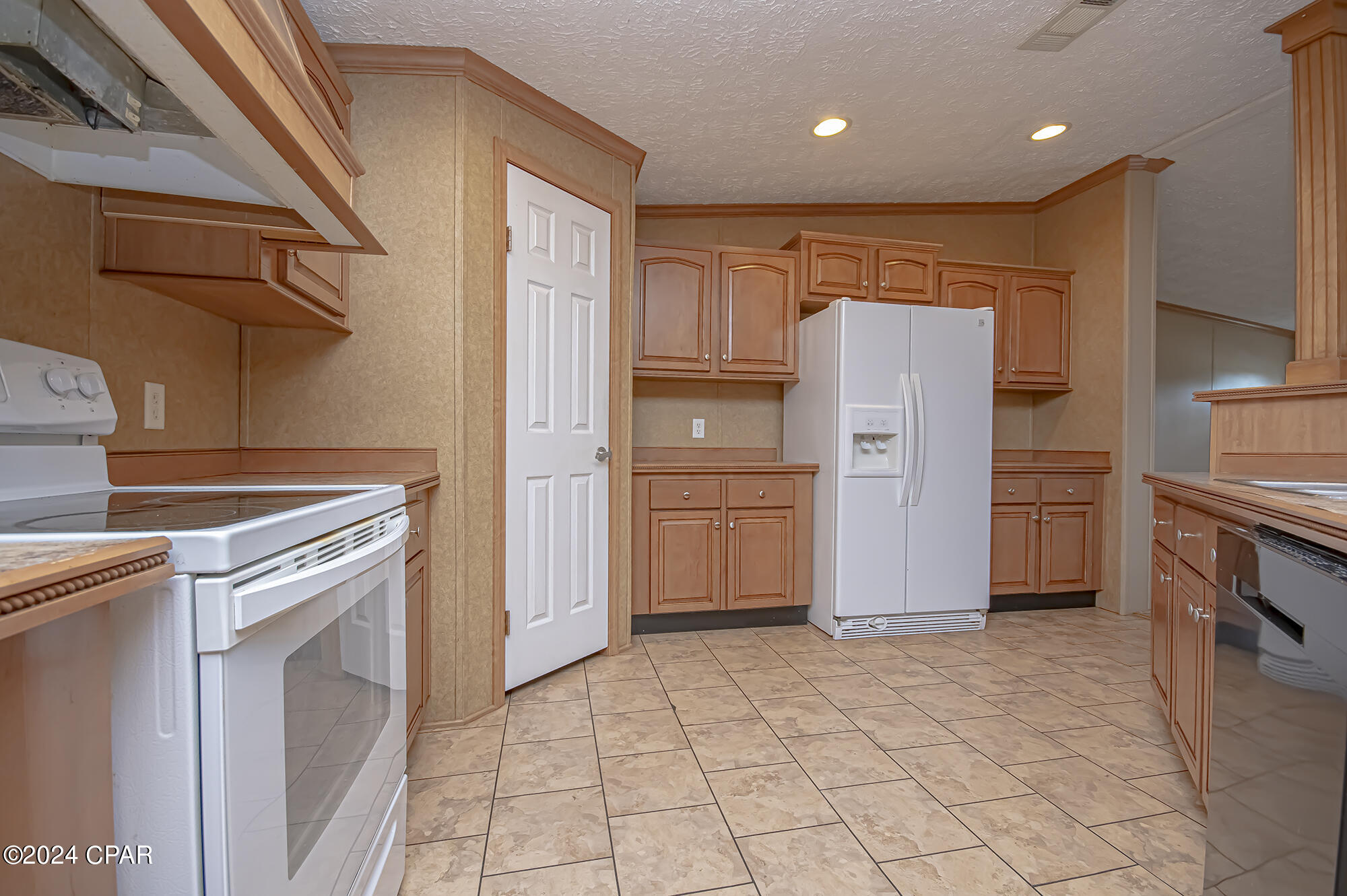 10526 Resota Beach Road Panama City, FL 32409 - Photo 7 of 40