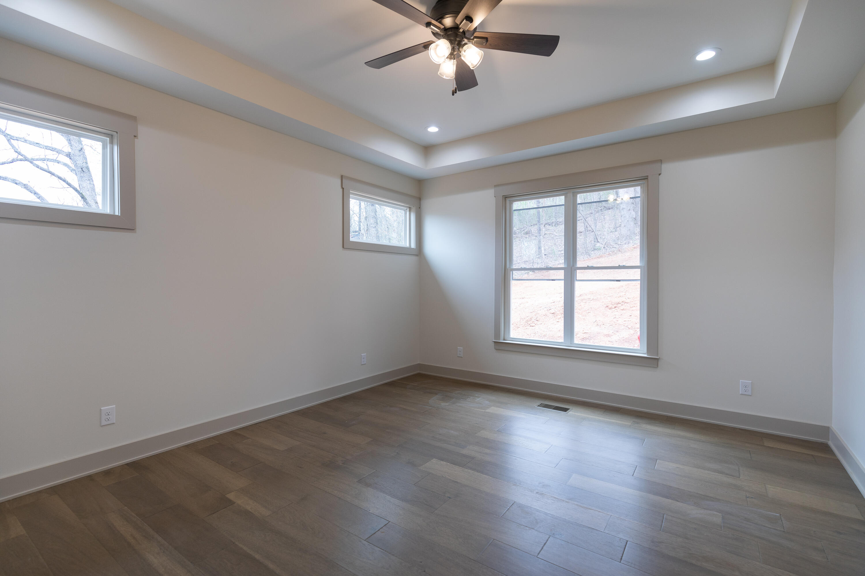 6815 Big Ridge Road Hixson, TN 37343 - Photo 54 of 64 Spacious Primary Suite on Main Floor