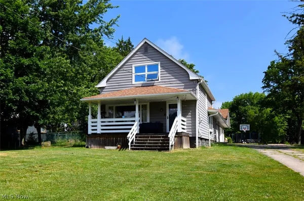 $320,000 | 1031 East Wallings Road, Broadview Heights, OH 44147