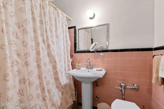 $215,000 | 350 Richmond Terrace, Unit 1H | St. George