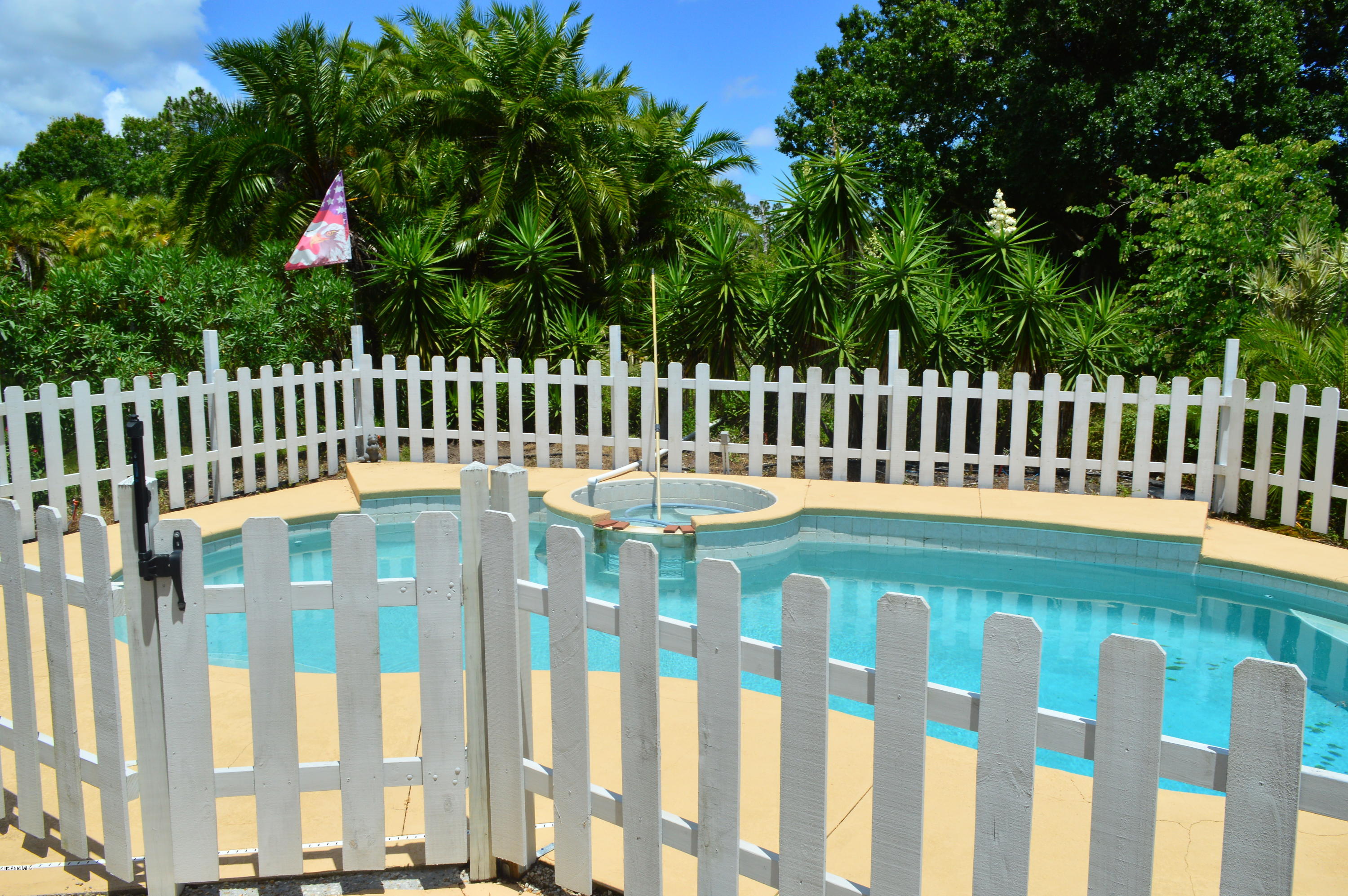2635 Weber Road Malabar, FL 32950 - Photo 3 of 31 DSC_3737