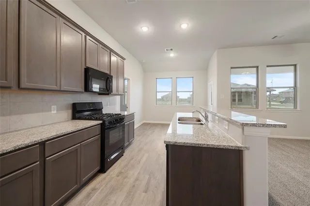 $1,850 | 1018 Brahma Circle, East Bernard, TX 77435