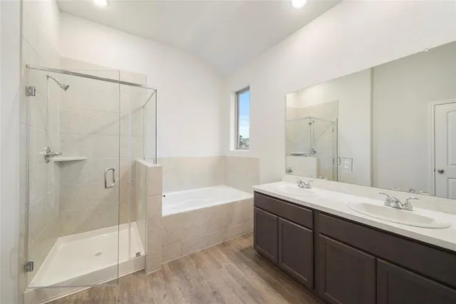 $1,850 | 1018 Brahma Circle, East Bernard, TX 77435