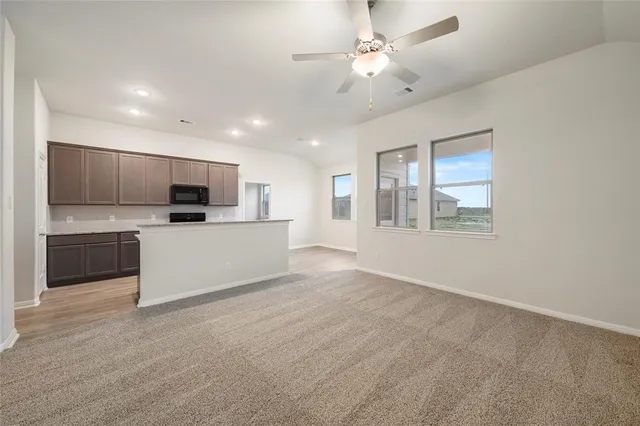 $1,850 | 1018 Brahma Circle, East Bernard, TX 77435