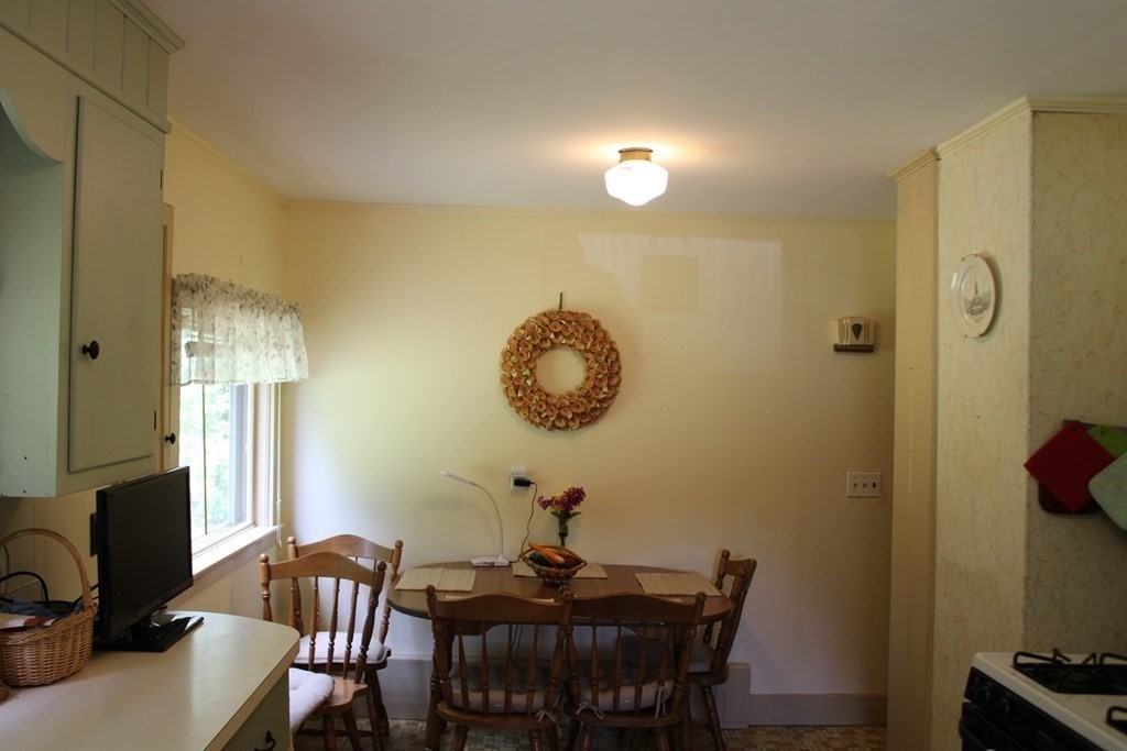 275 River Road Deerfield, MA 01373 - Photo 12 of 19 Gallery Image 12