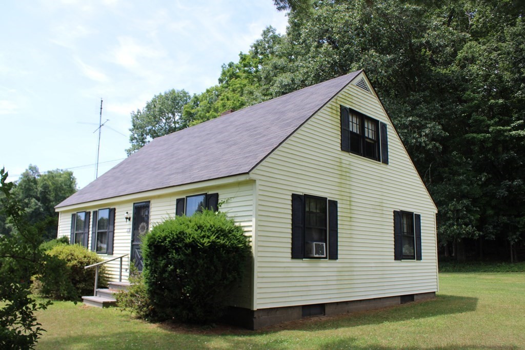 275 River Road Deerfield, MA 01373 - Photo 4 of 19 Gallery Image 4