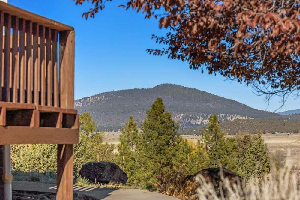 17550 South Poe Valley Road Klamath Falls, OR 97603 - Photo 25 of 59 a view of a balcony with an outdoor space