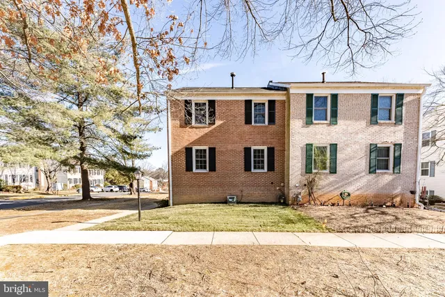 $674,888 | 5480 Lighthouse Lane, Burke, VA 22015