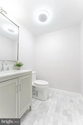 $674,888 | 5480 Lighthouse Lane, Burke, VA 22015