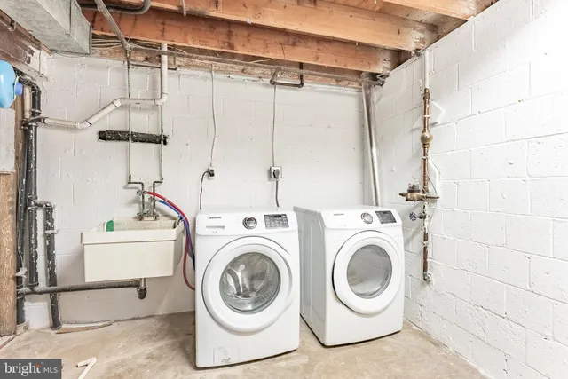 $674,888 | 5480 Lighthouse Lane, Burke, VA 22015