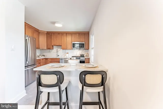 $674,888 | 5480 Lighthouse Lane, Burke, VA 22015