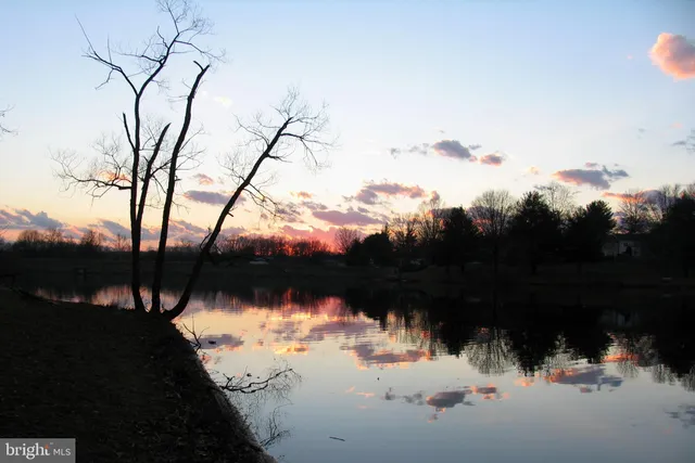 $674,888 | 5480 Lighthouse Lane, Burke, VA 22015