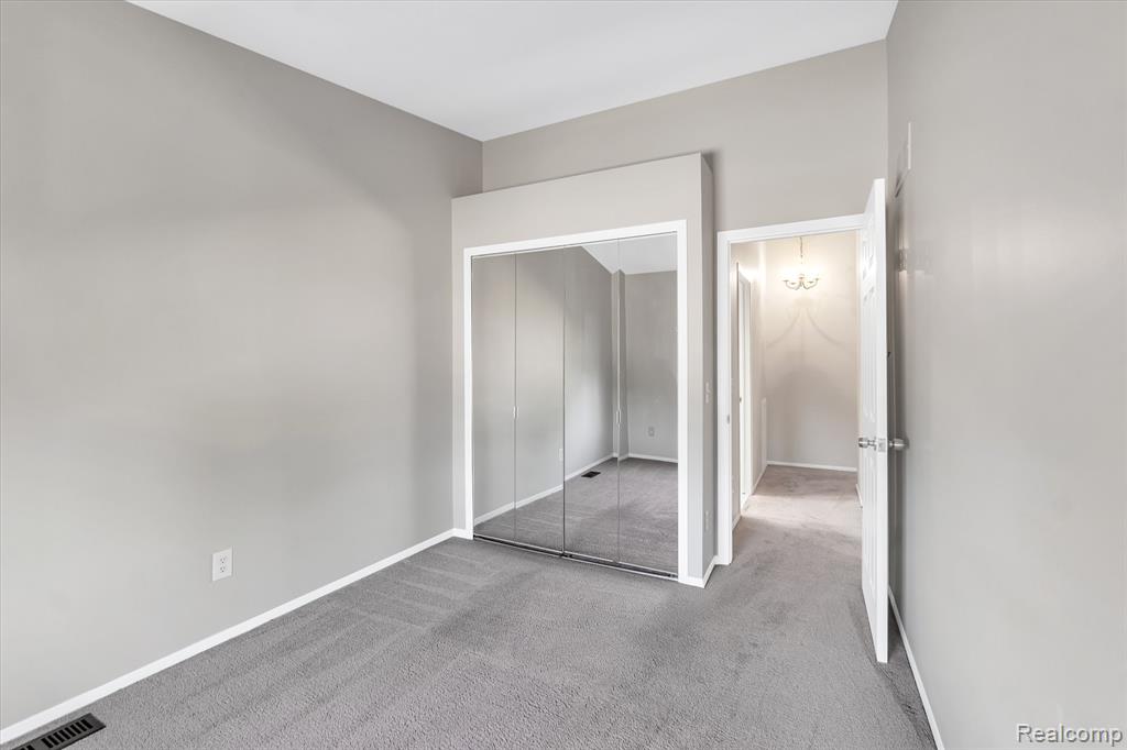 22224 Edgewater Novi, MI 48375 - Photo 21 of 32