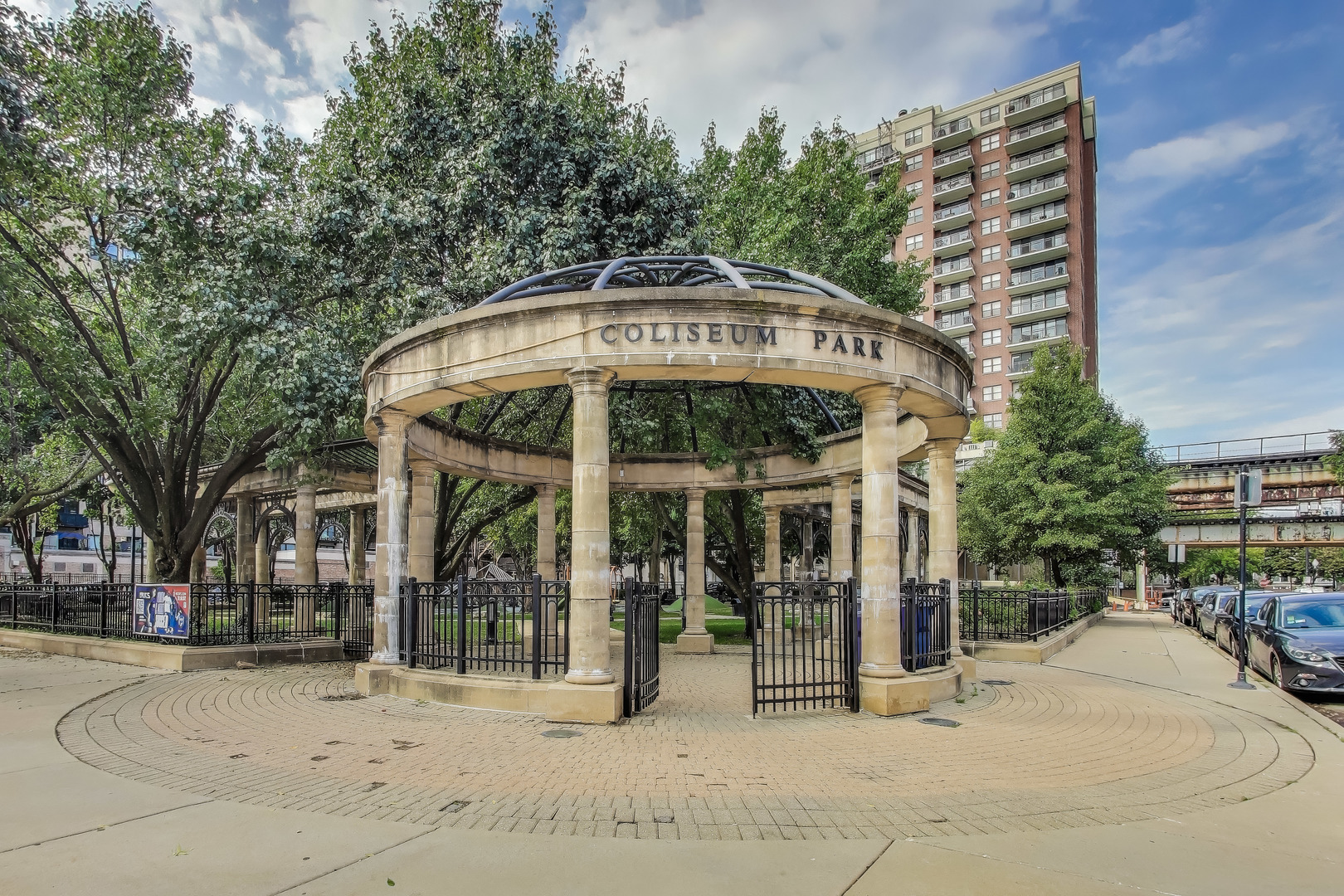 5 East 14th Place, Unit 501 Chicago, IL 60605 - Photo 34 of 37 a sign on the side of a building