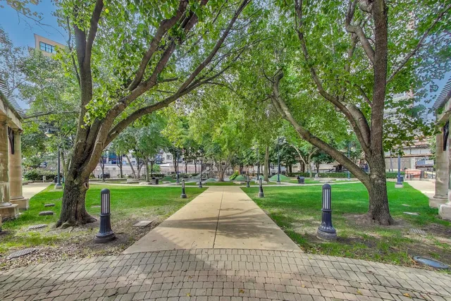 $470,000 | 5 East 14th Place, Unit 501, Chicago, IL 60605