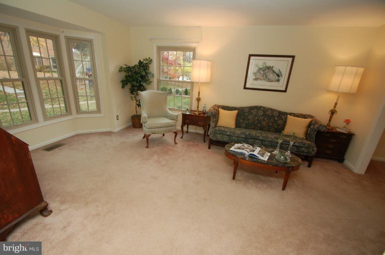 8311 Garfield Court Springfield, VA 22152 - Photo 11 of 21 Living Room