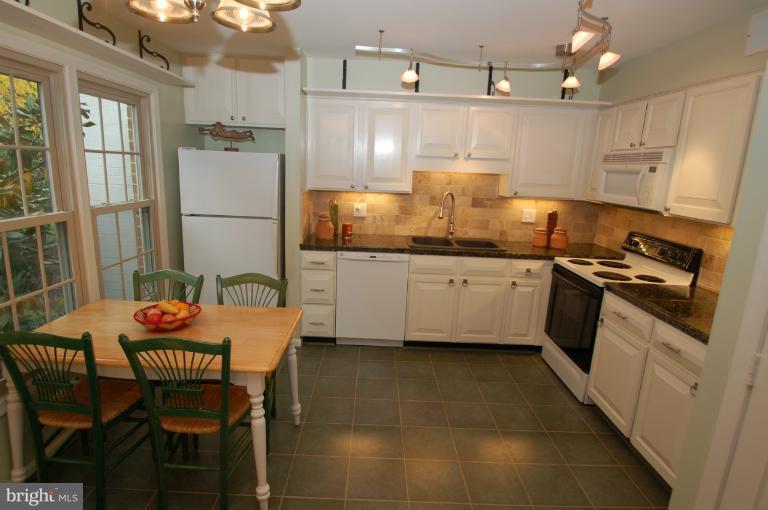 8311 Garfield Court Springfield, VA 22152 - Photo 14 of 21 Kitchen