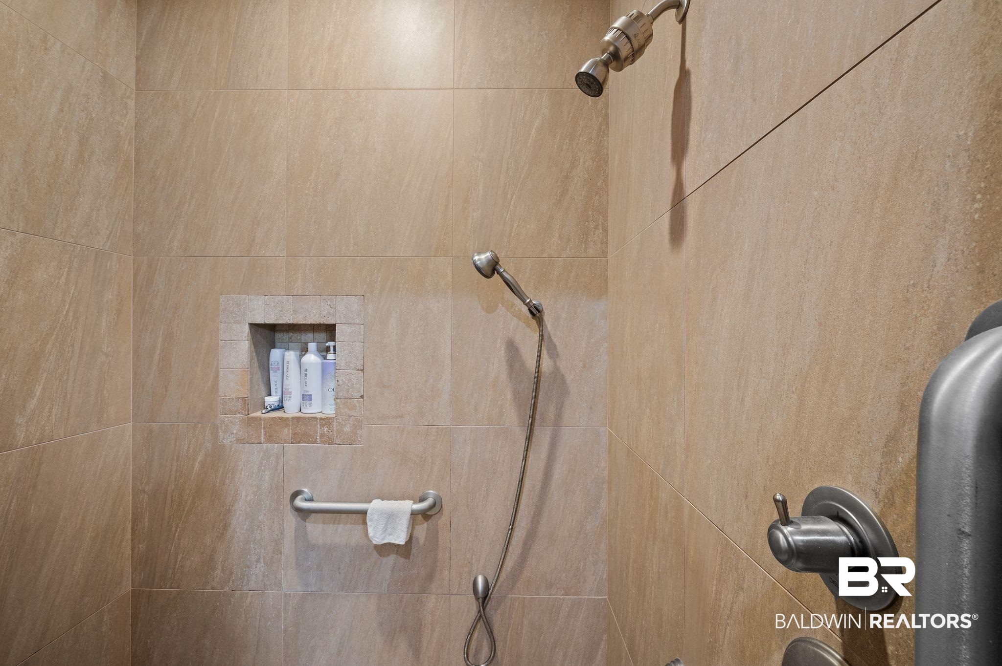 7850 Yorkhaven Road Mobile, AL 36695 - Photo 30 of 57 Details with tiled shower