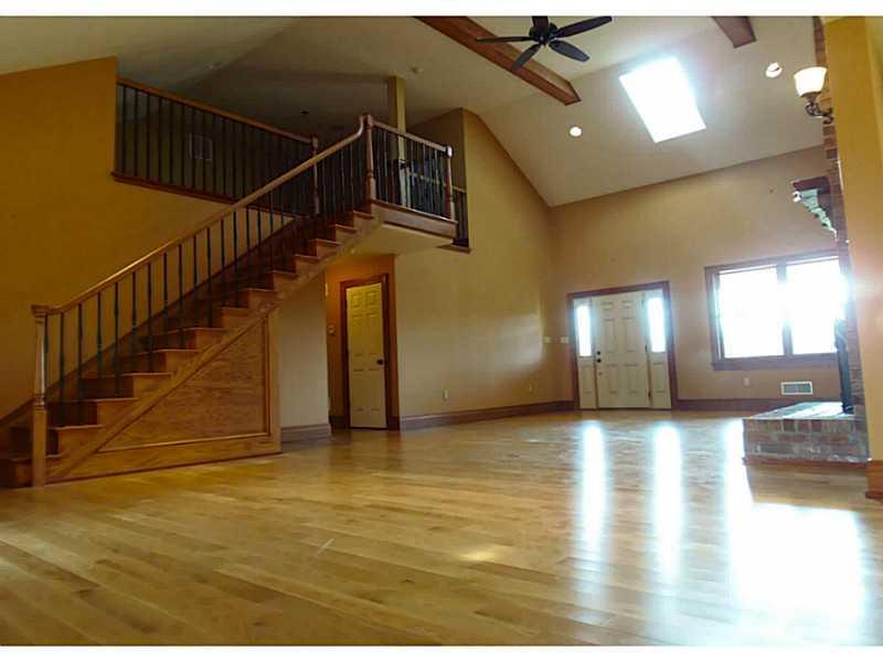 8 Pleasant Road McDonald, PA 15057 - Photo 6 of 25 Great Room.